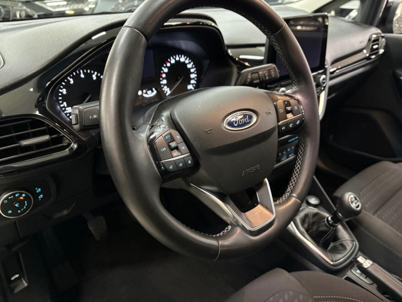 Ford FIESTA 1.0 Ecob. Titanium Navigatie ECC Cruise Dab / Multimedia