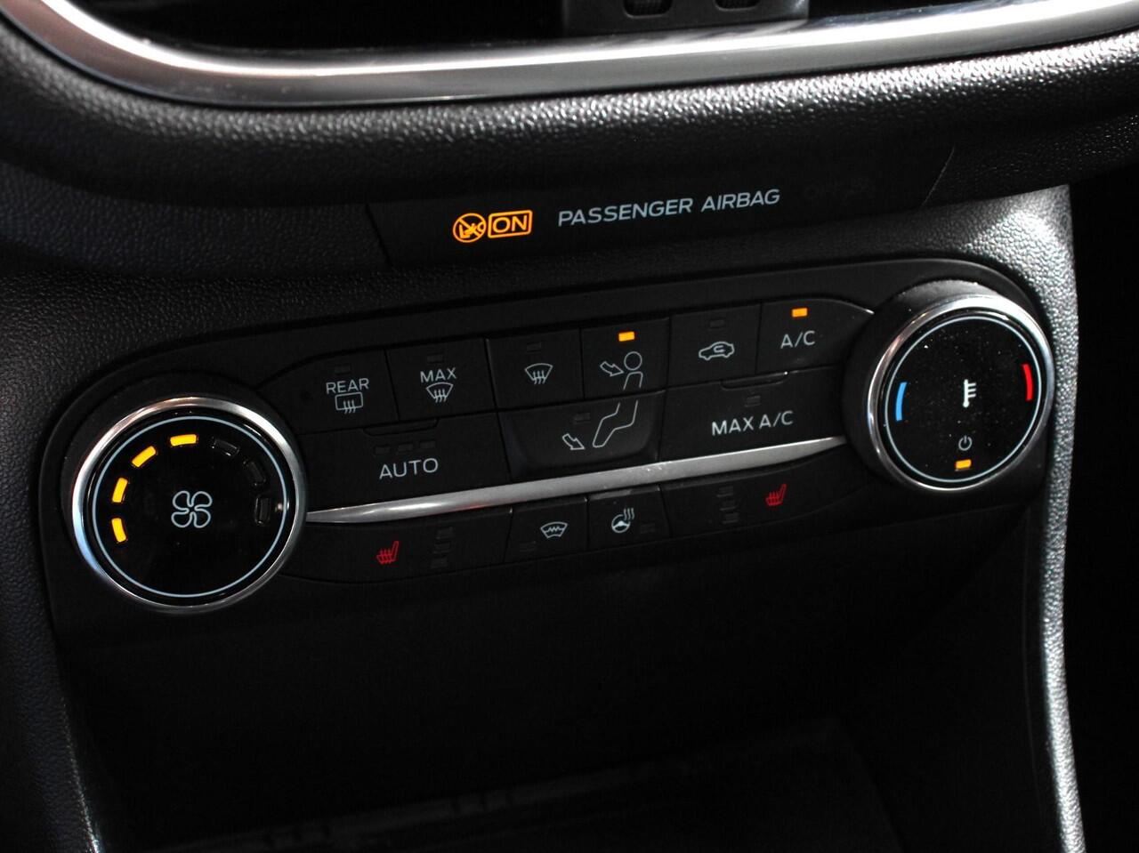 Ford FIESTA 1.0 EcoBoost 125pk mHEV Hybrid ST-Line X Nordic | Navigatie | Climate Control | Cruise control | Stoelverwarming | Parkeer sensoren | Lichtmetalen velgen