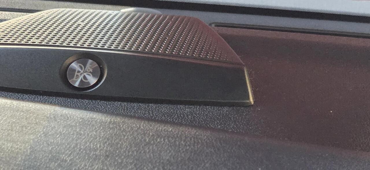 Ford FIESTA 1.0 EcoBoost Hybrid Vignale Lederen bekleding-125pk-addaptieve cruise-winterpack