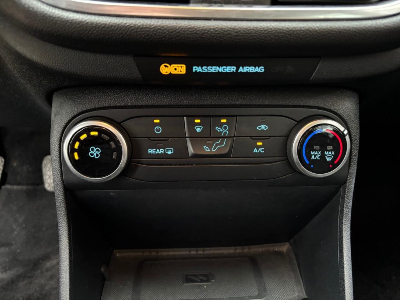 Ford FIESTA 1.0 ECOB. CONNECTED 101PK NAVI AIRCO CRUISE CONTROL