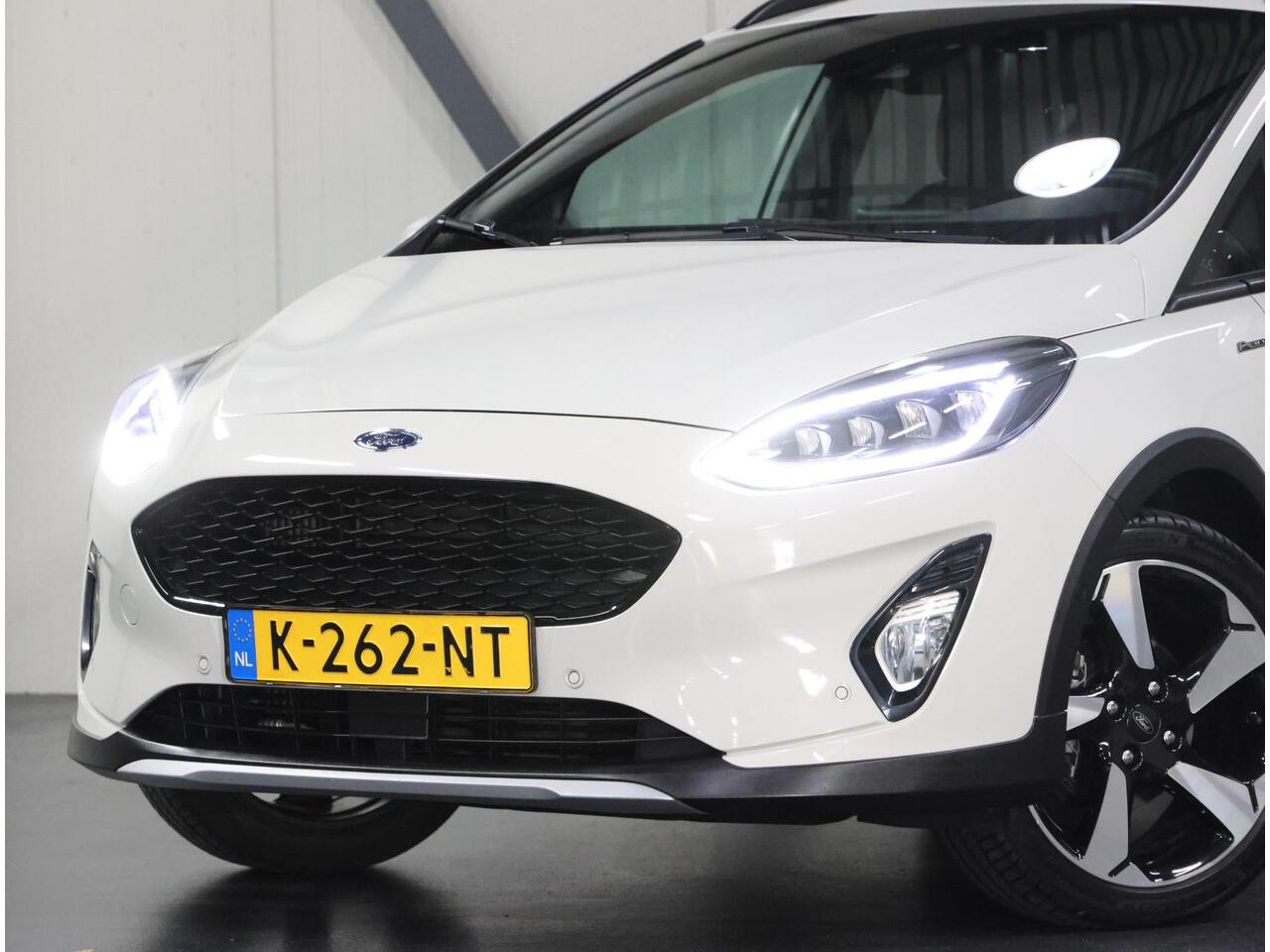 Ford FIESTA 95PK Active X | 1ste eigenaar | AppleCarplay/AndroidAuto | Armsteun | Trekhaak | Winterpakket | Adaptive Cruise Control | Navigatie | Climate Control | LED | Bang&Olufsen Audio | Isofix | Privacy Glass | Parkeersensoren |