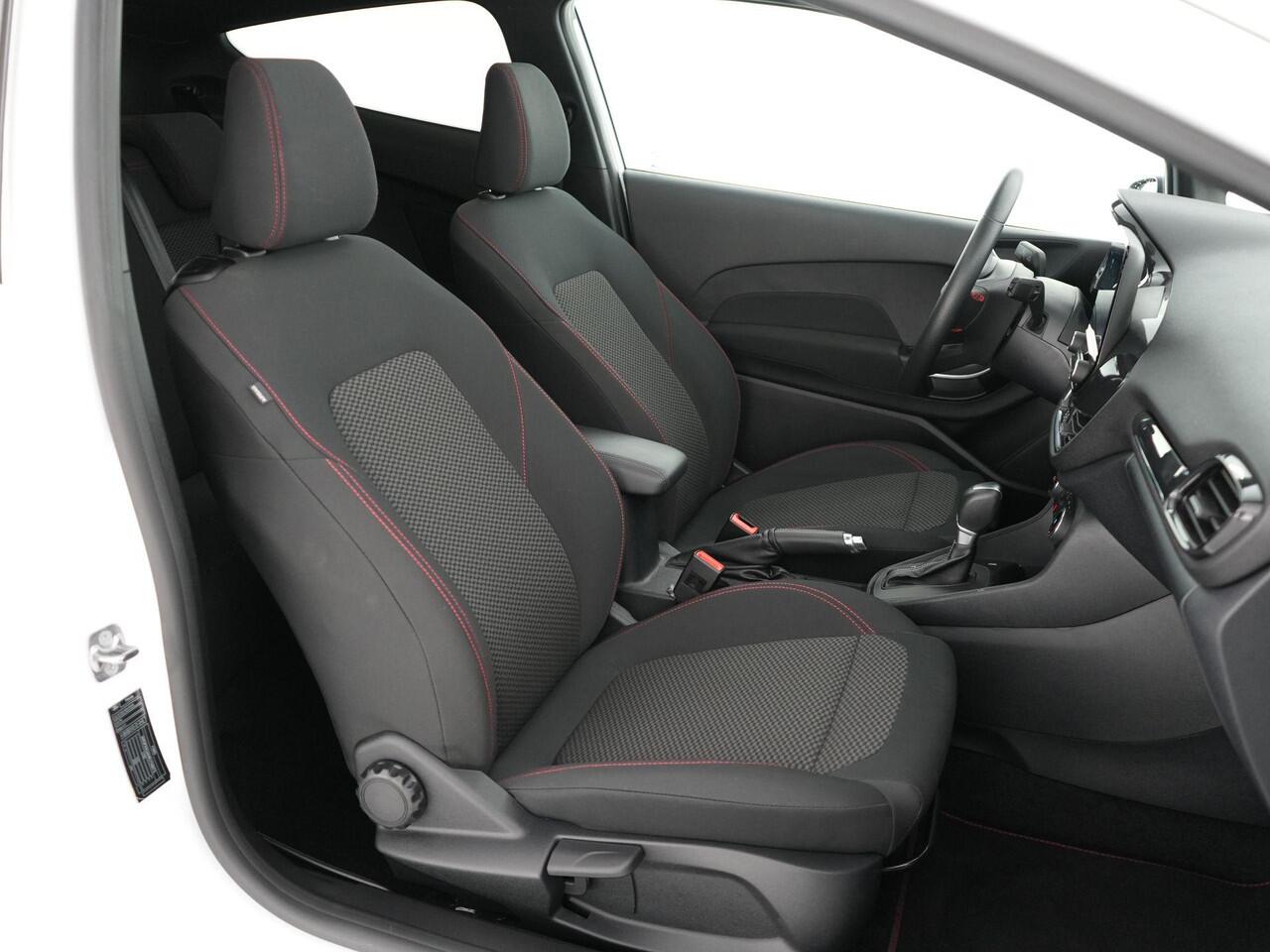 Ford FIESTA ST-Line 1.0 125pk AUTOMAAT |panoramadak|LED-koplampen|18" lichtmetalen wielen|Apple Carplay|blindspot|winter pack|parkeersensoren en camera|adaptive cruise control|