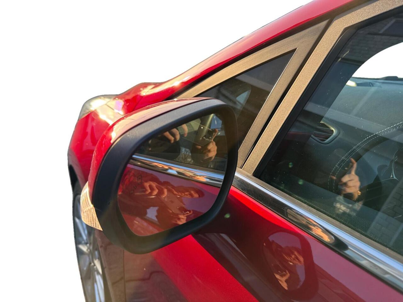 Ford FIESTA 1.0 EcoBoost Hybrid Vignale | LEDER | NAVI | STOEL/STUUR VERWARMING | TREKHAAK | 1 JAAR GARANTIE