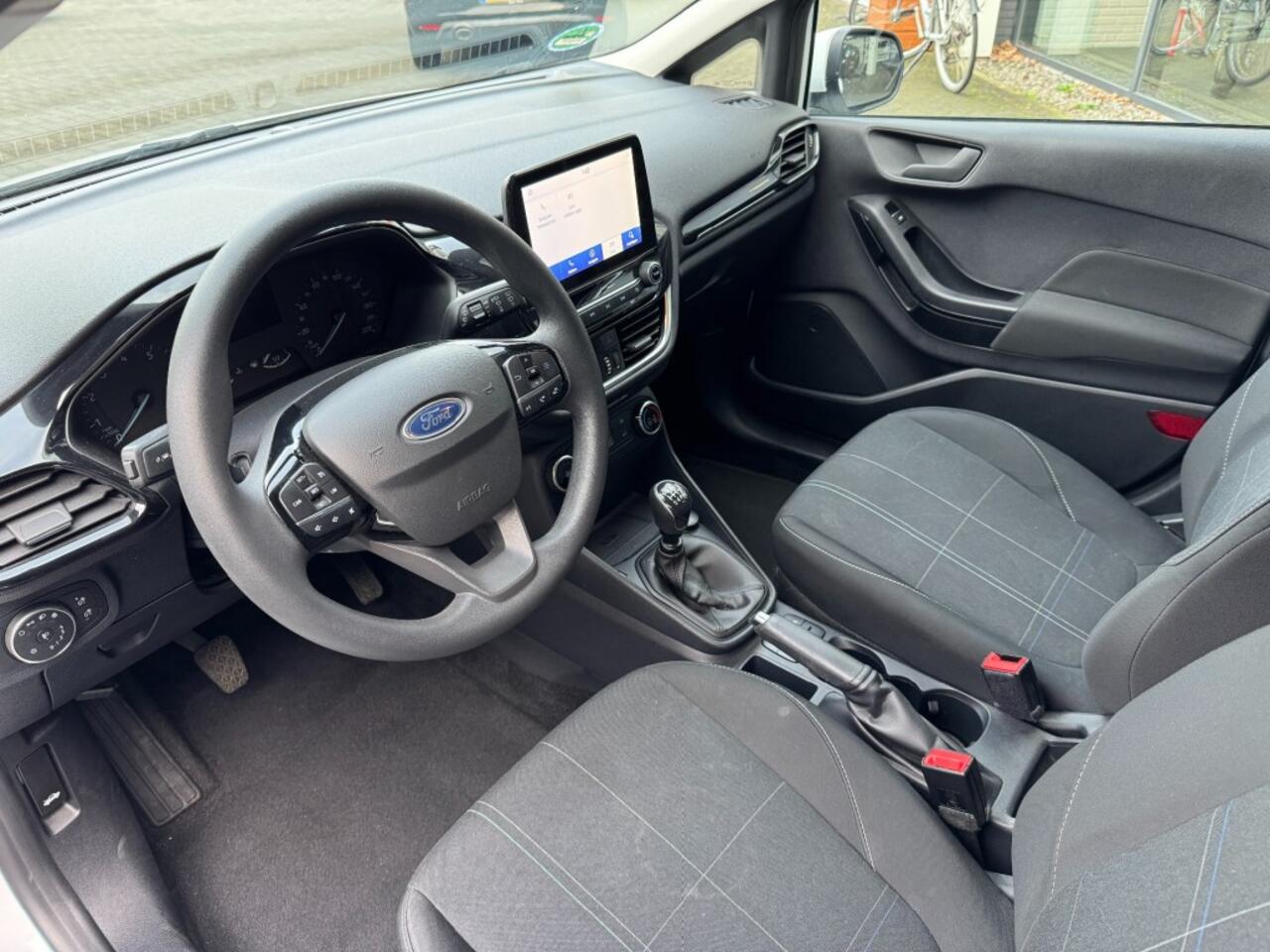 Ford FIESTA 1.0 101pk EcoBoost Connected ,Navi,Cruise,Elekt,CarPlay,17Inch Lmv