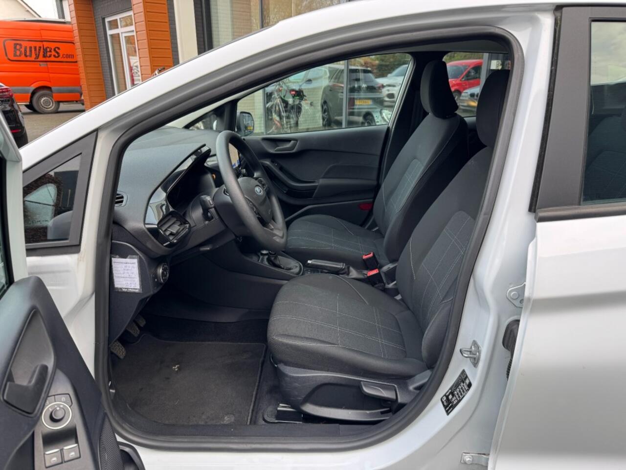 Ford FIESTA 1.0 101pk EcoBoost Connected ,Navi,Cruise,Elekt,CarPlay,17Inch Lmv