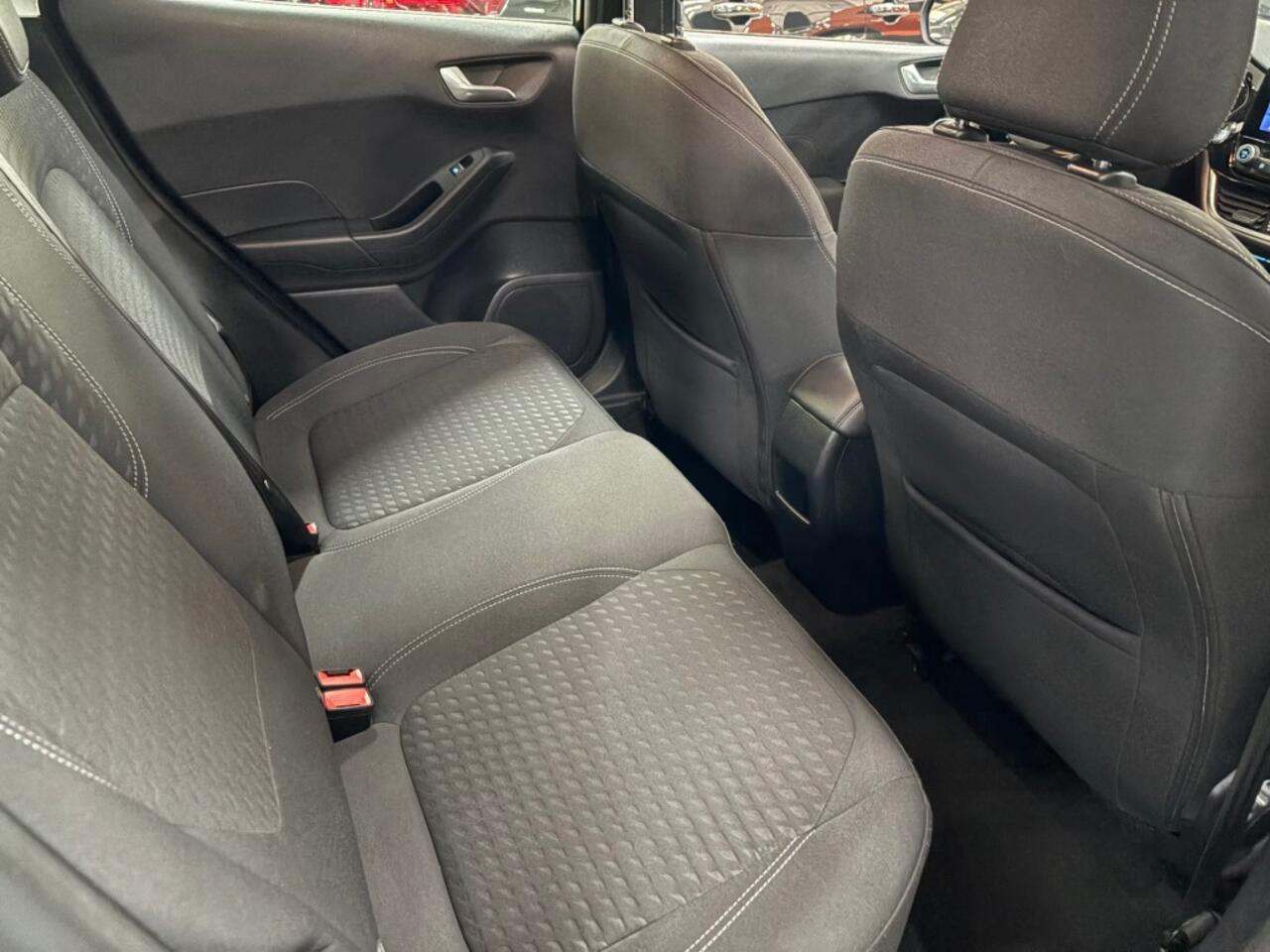 Ford FIESTA 1.0 Ecob. Titanium Navigatie ECC Cruise Dab / Multimedia