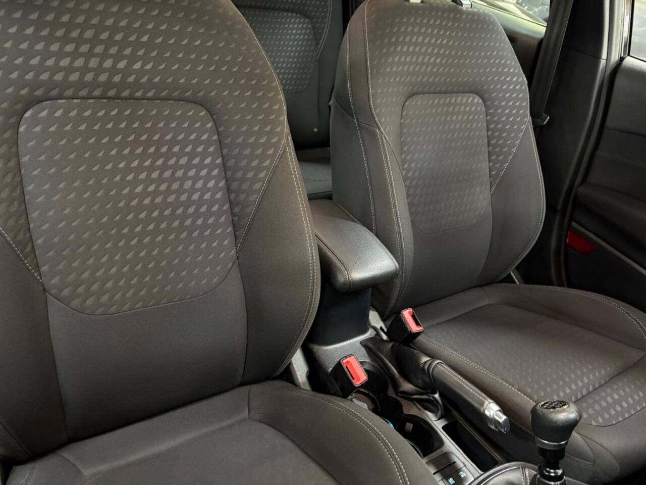 Ford FIESTA 1.0 Ecob. Titanium Navigatie ECC Cruise Dab / Multimedia