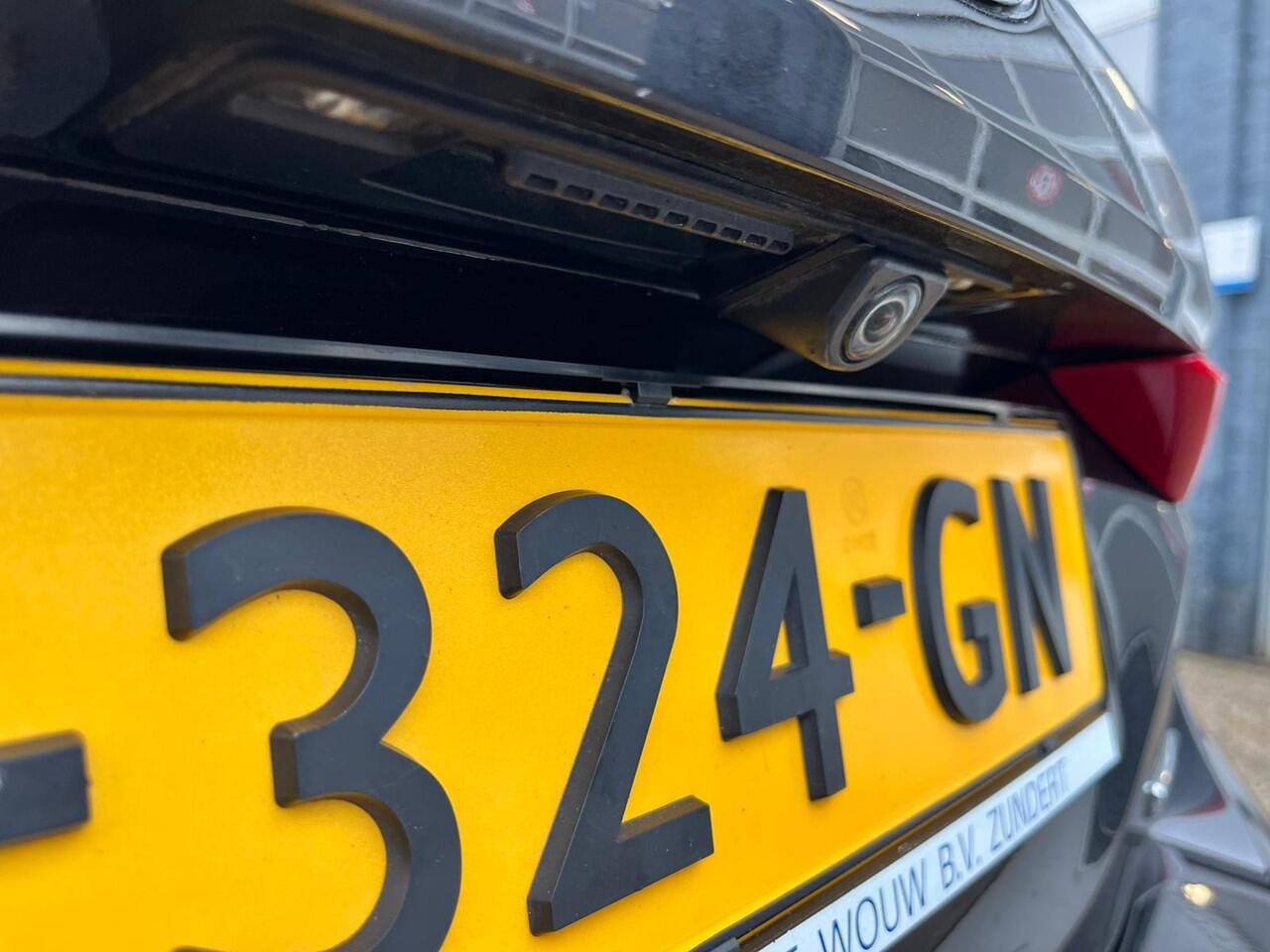 Ford FIESTA 1.0 EcoBoost Hybrid Vignale Lederen bekleding-125pk-addaptieve cruise-winterpack