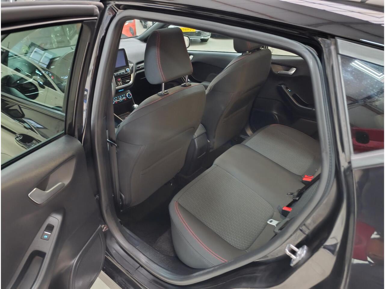 Ford FIESTA 1.0 EcoBoost ST-Line X Bang & Olufsen | Panoramadak | Parkeersensoren | Stoelverwarming