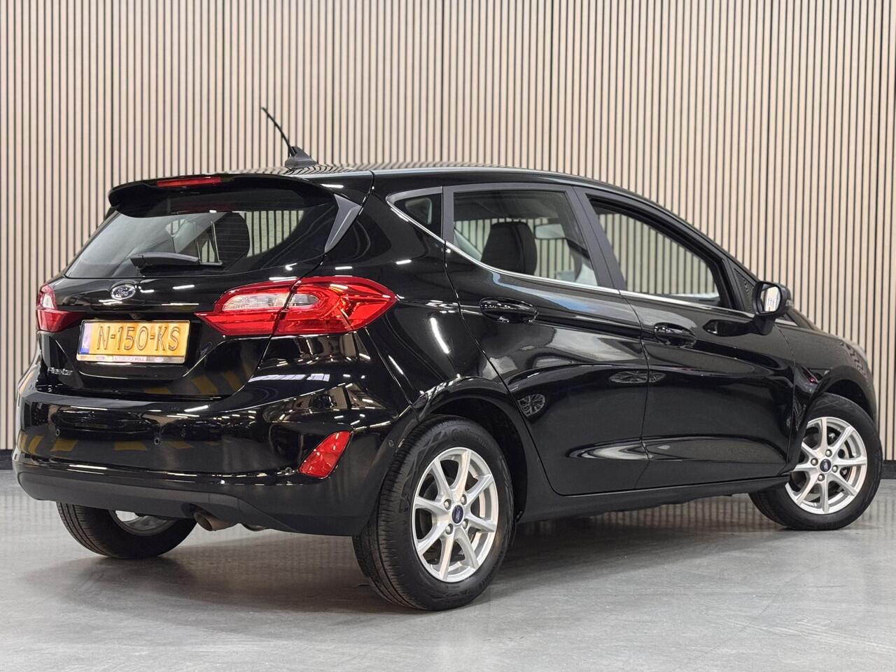 Ford FIESTA 125pk Titanium-X Automaat Navi Camera Dodehoek Parking Winter pack Adap Cruise Dealeronderhouden
