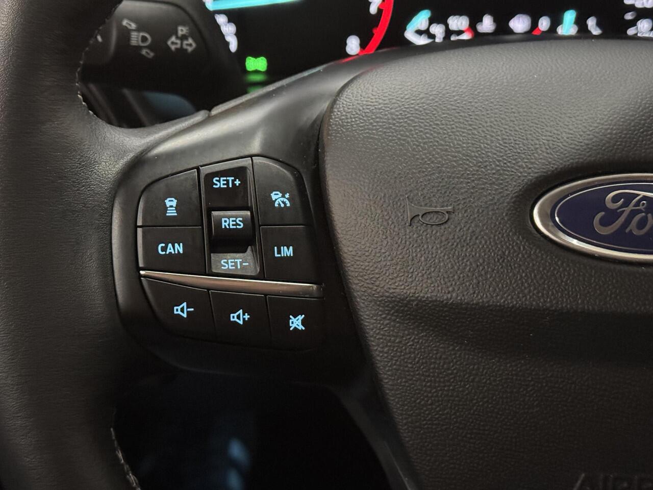 Ford FIESTA 125pk Titanium-X Automaat Navi Camera Dodehoek Parking Winter pack Adap Cruise Dealeronderhouden