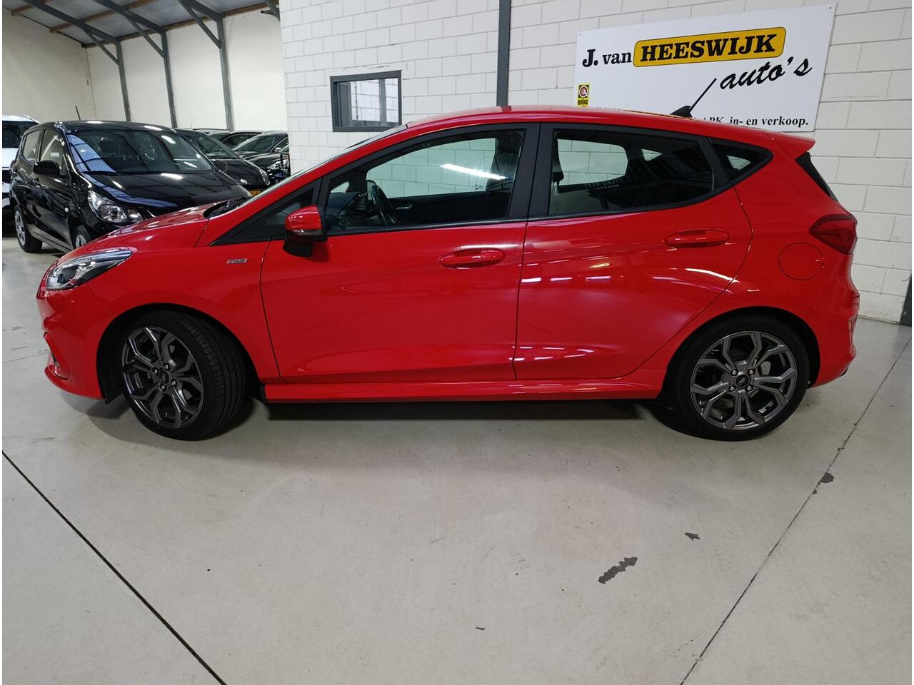 Ford FIESTA 1.0 EcoBoost Hybrid ST-Line Lmv | Parkeer sensoren | KeyLess | Navigatie | Airco Autmatisch