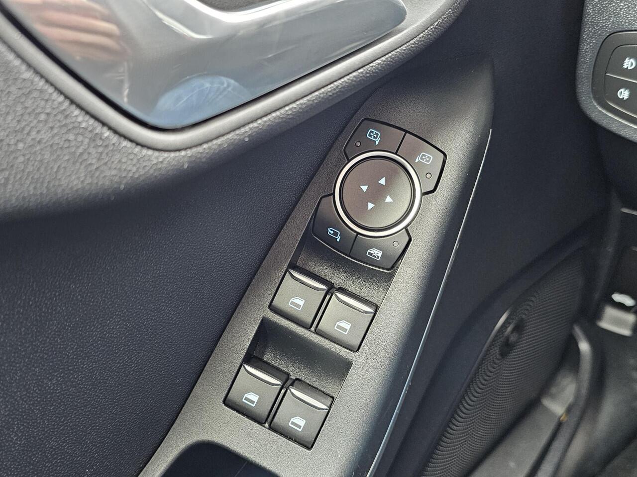 Ford FIESTA 1.0 EcoBoost Hybrid ST-Line X B&O geluid | Cruise control | Navigatie | Draadloos laden | Automatisch inparkeren etc.