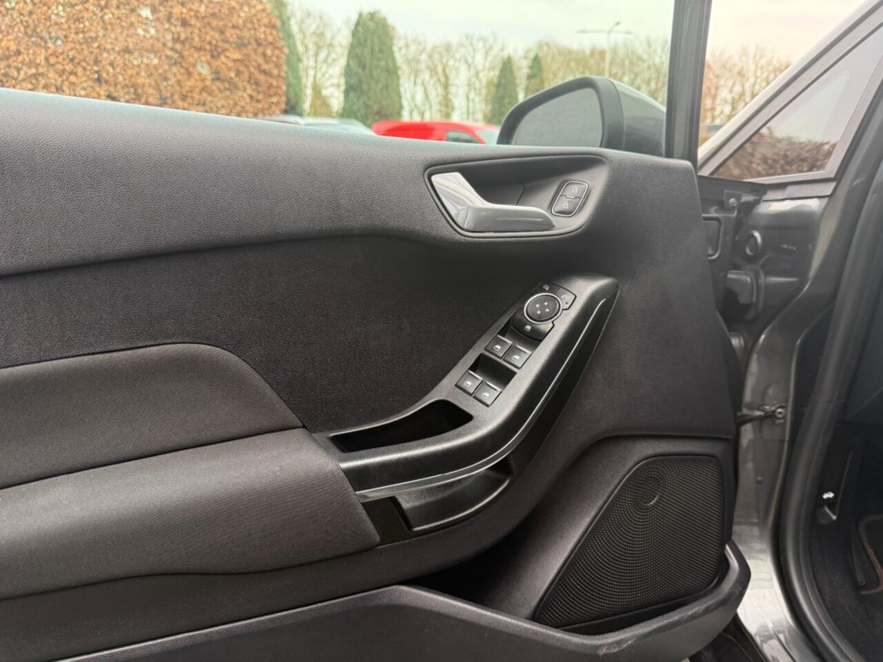 Ford FIESTA 1.0 Ecob. ST-LINE,LED,Winterpack,Carplay,Lane Ass.,Cruise,PDC