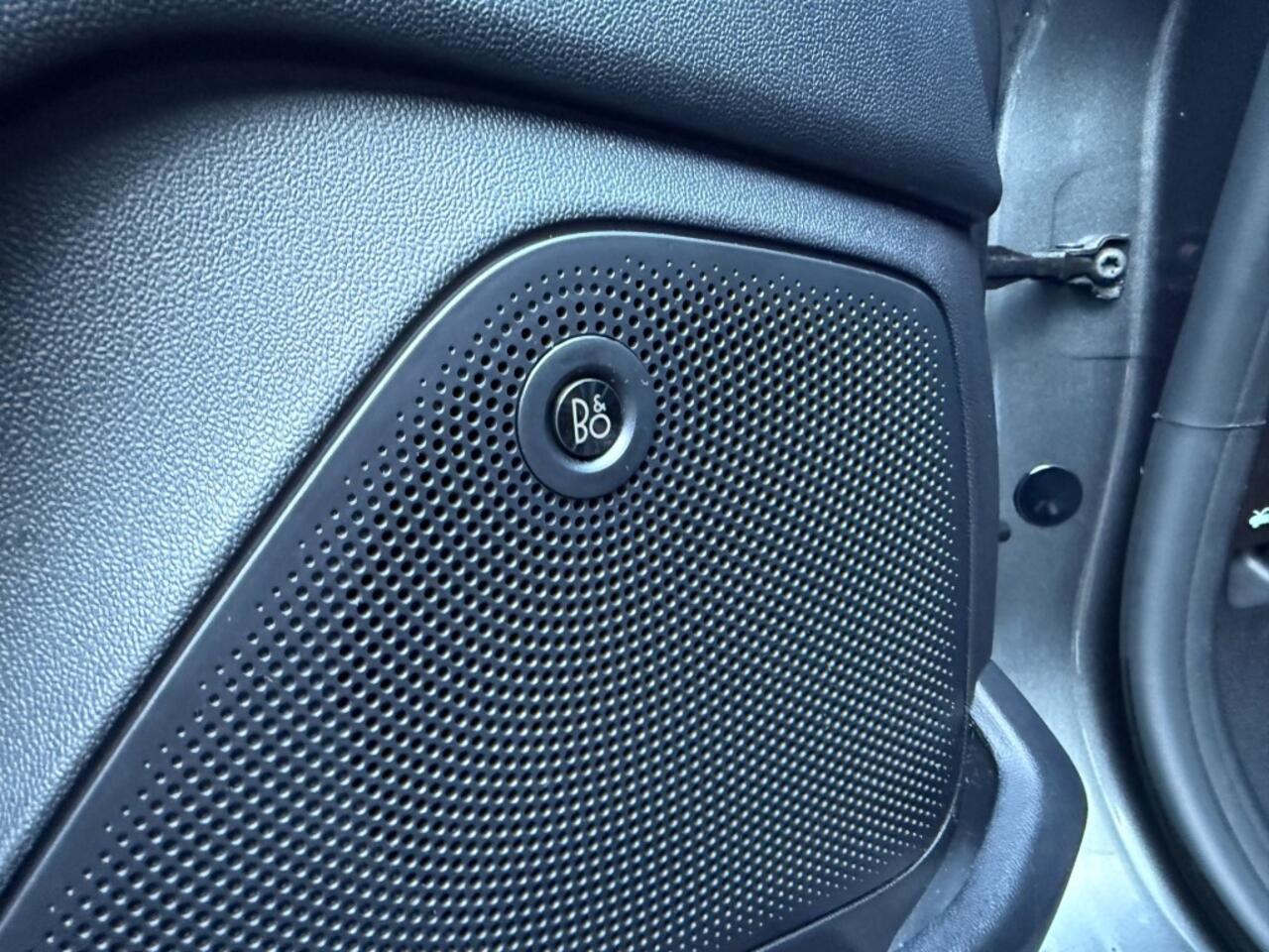 Ford FIESTA 1.0 Ecob. Titanium X,Bang Olufsen,Camera,Adapt Cruise,BLIS,Lane Ass.,LED,Carplay,