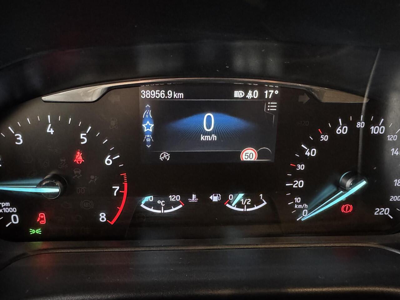 Ford FIESTA 95pk Titanium Navi Camera Ad. Cruise Winter Parking Dodehoek pack Privacy Glass Dealeronderhouden