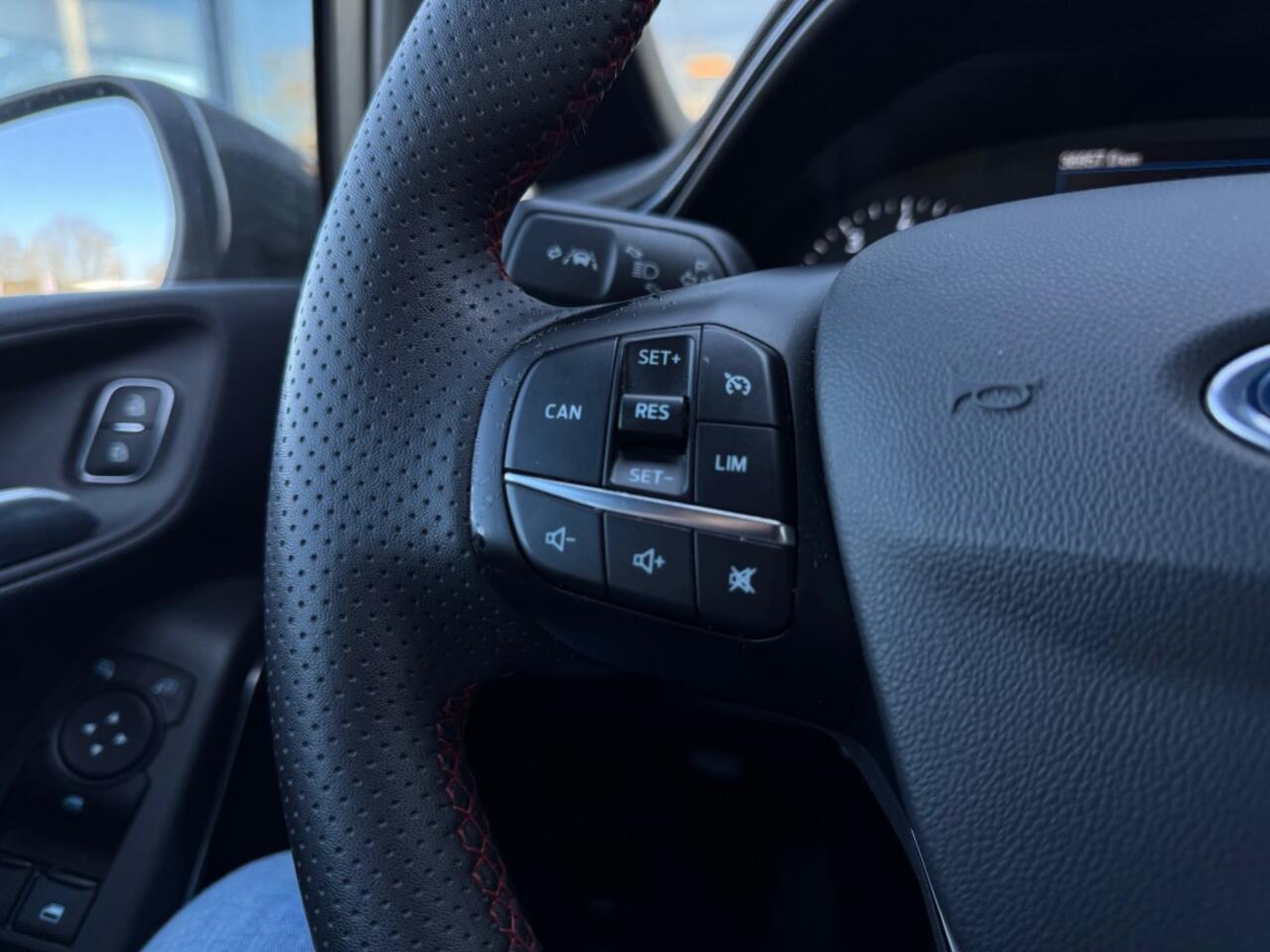 Ford FIESTA 1.0 EcoBoost Hybride ST-Line X - apple/android auto - sensoren