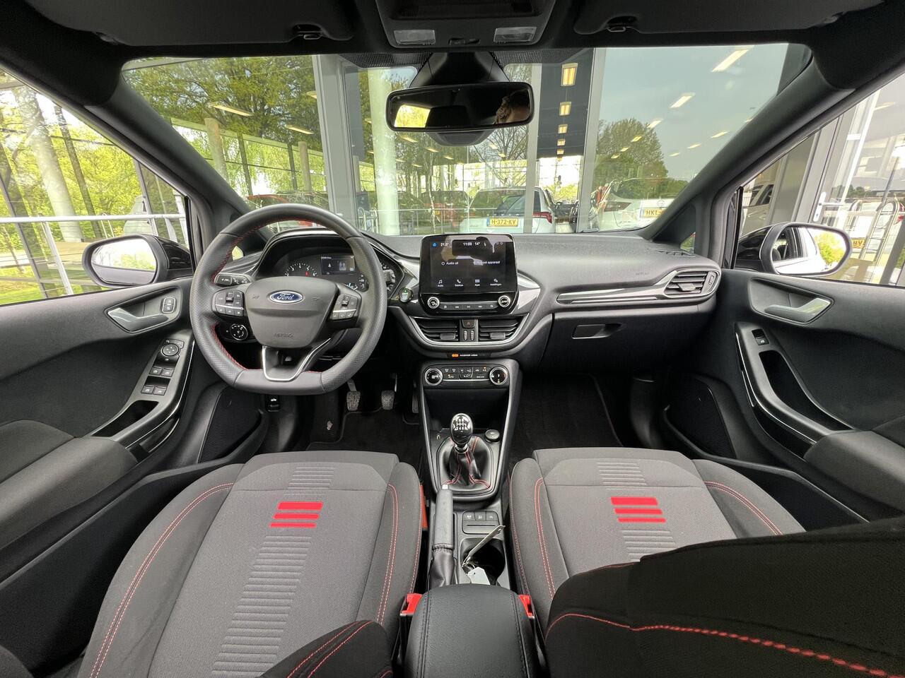 Ford FIESTA 1.0 EcoBoost Hybrid ST-Line | Cruise Control | Navigatie via Carplay/Android | Parkeersensoren |