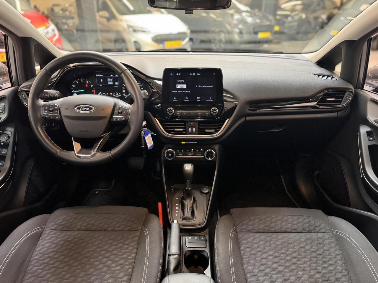 Ford FIESTA 125pk Hybrid Automaat Titanium Climat Adap Cruise Parkeersensoren NL-Auto Dealeronderhouden