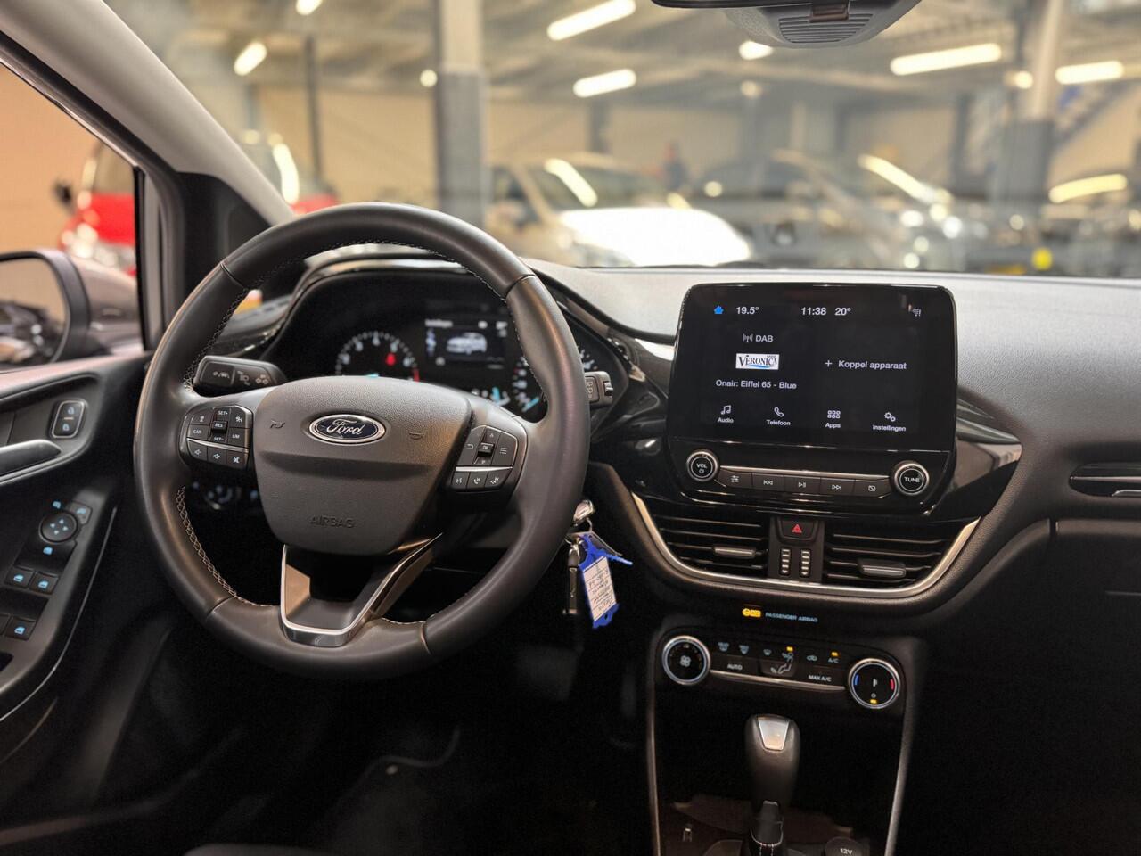 Ford FIESTA 125pk Hybrid Automaat Titanium Climat Adap Cruise Parkeersensoren NL-Auto Dealeronderhouden