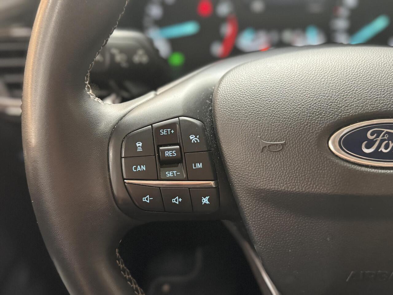 Ford FIESTA 125pk Hybrid Automaat Titanium Climat Adap Cruise Parkeersensoren NL-Auto Dealeronderhouden