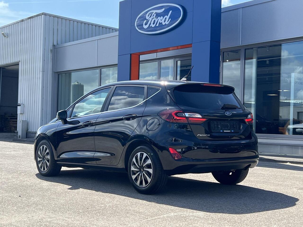 Ford FIESTA 1.0 EcoBoost Hybrid Titanium | zuid | Winter Pack | Navigatie | Camera |