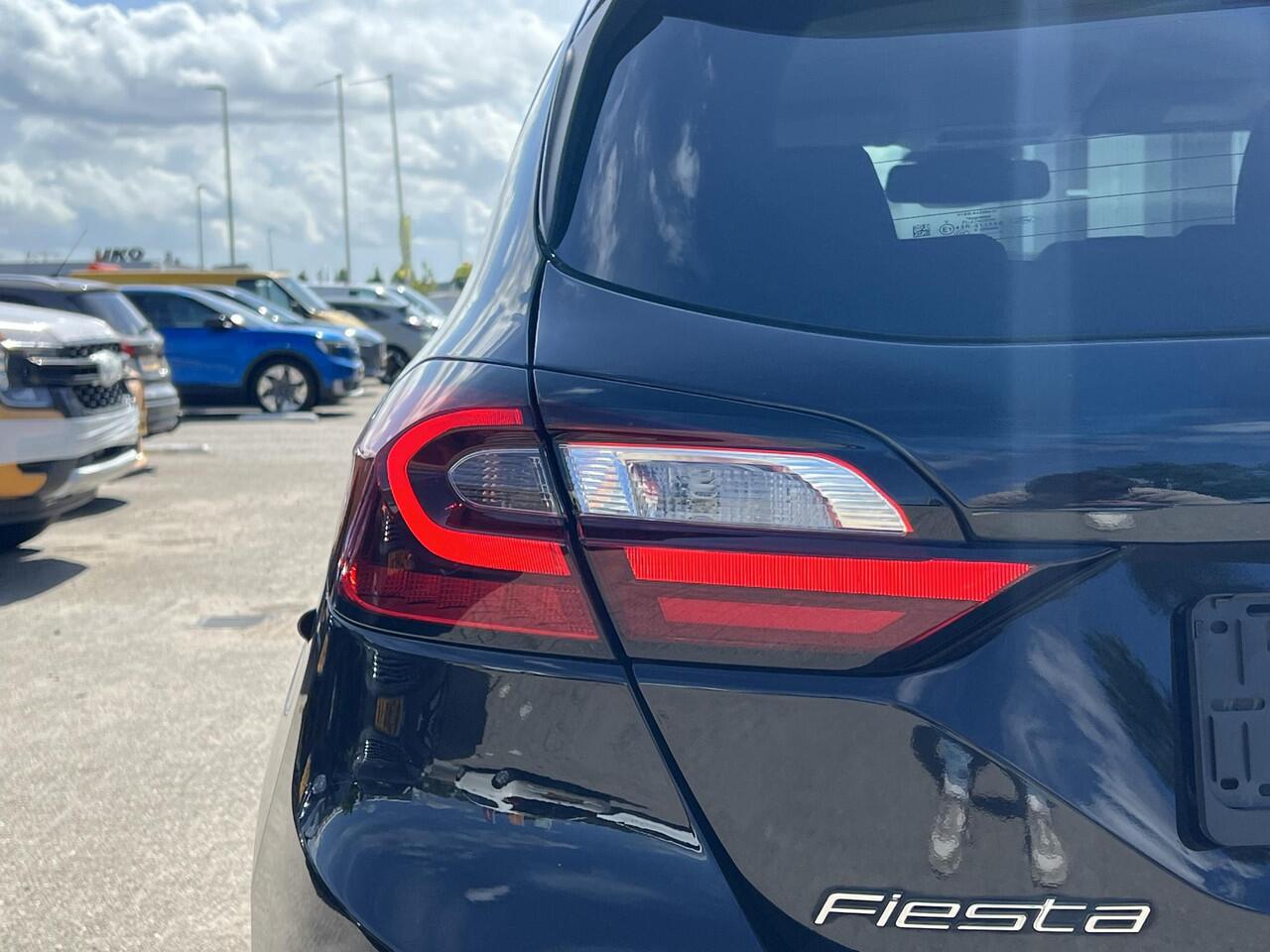 Ford FIESTA 1.0 EcoBoost Hybrid Titanium | Zuid | Winter Pack | Navigatie | Camera |