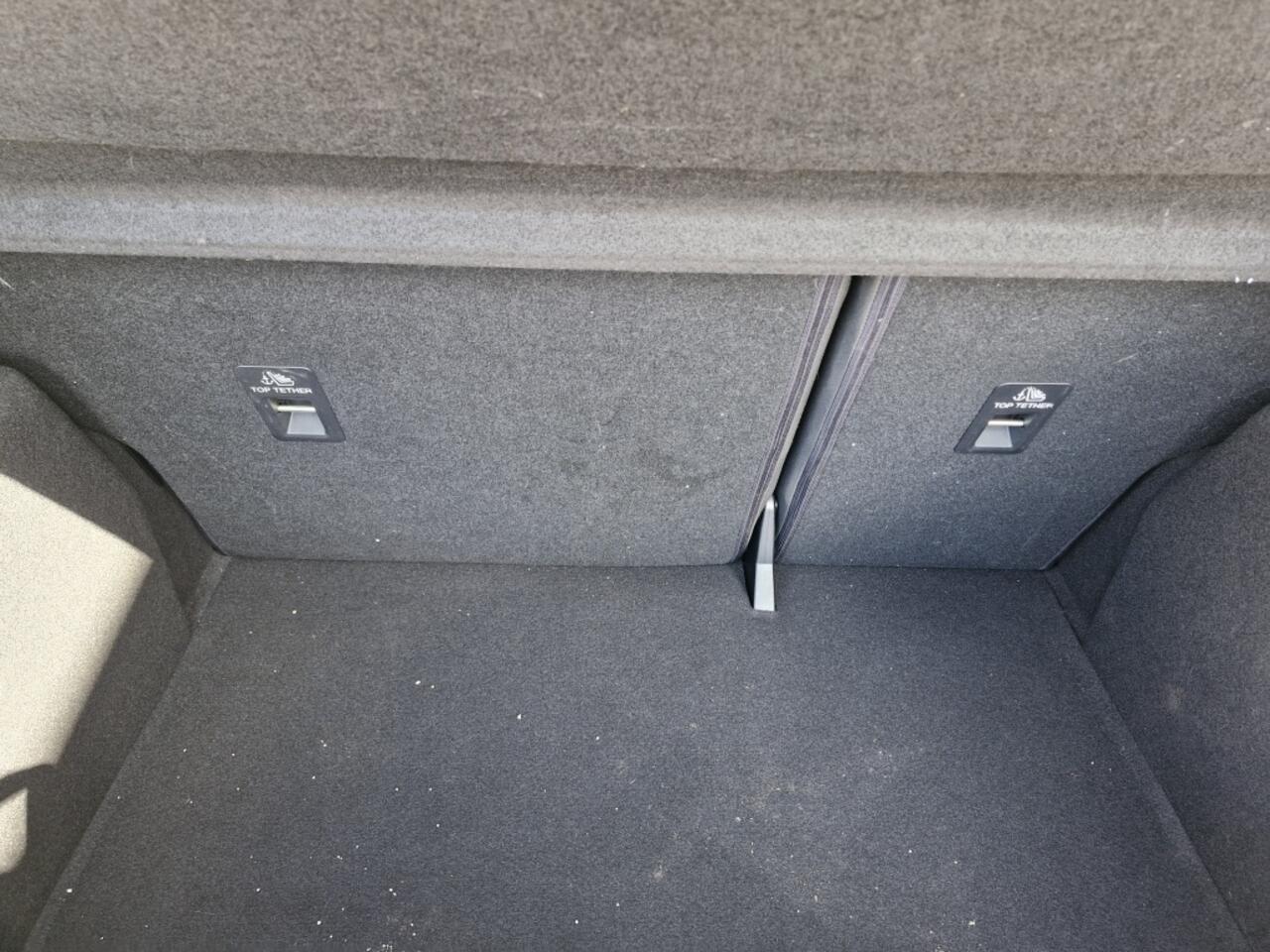 Ford FIESTA 100 pk Titanium | Navigatie | Keyless | Draadloze telefoonlader