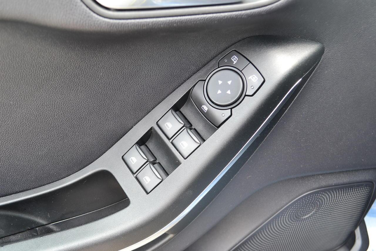 Ford FIESTA 1.0 ECOB. MHEV ST-LINE|PDC|APPLE CARPLAY