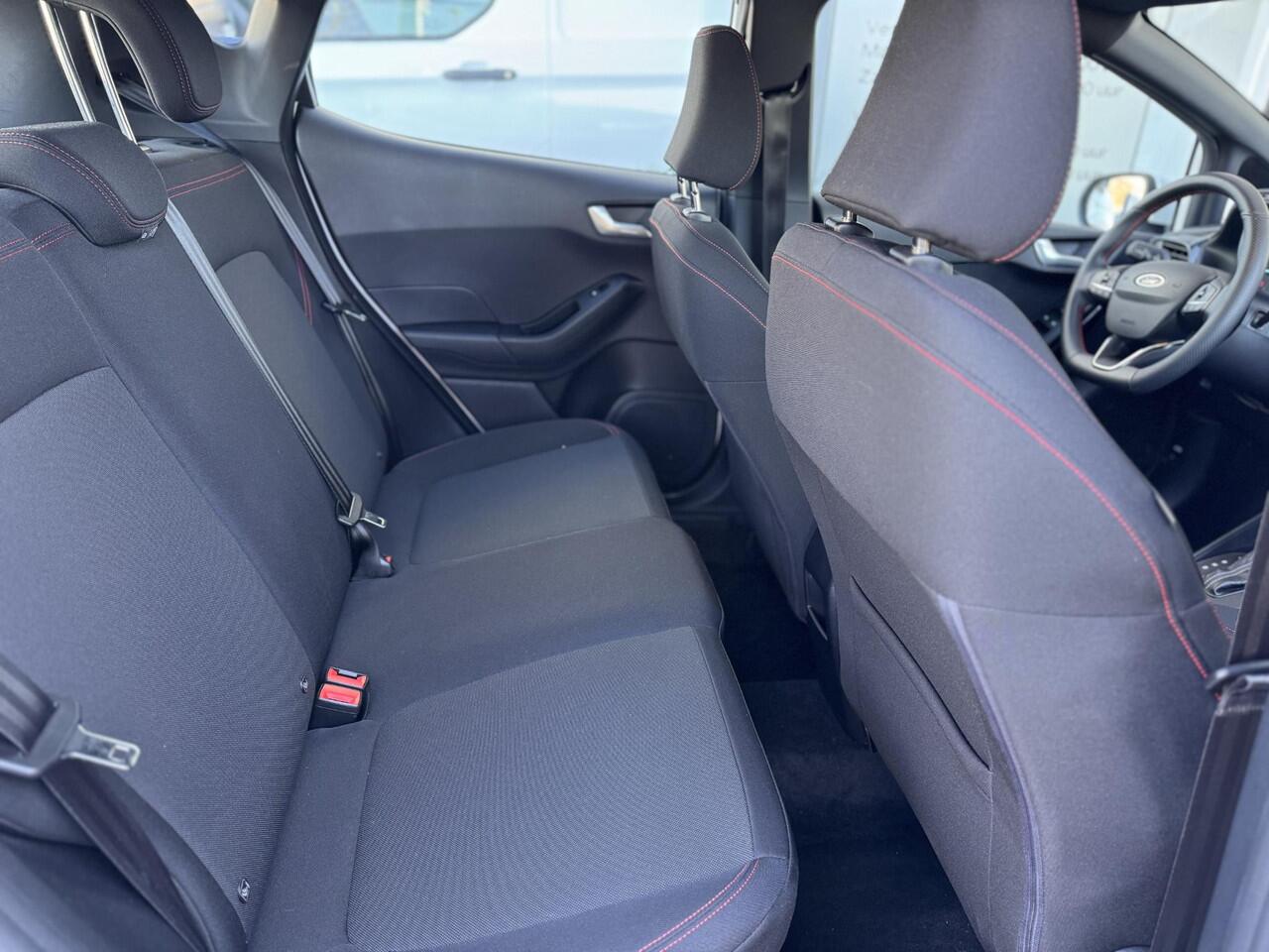 Ford FIESTA 125pk EcoB Hybrid Automaat ST-Line Camera Winter Parking pack Garantie 19-7-2027/max. 100.000km