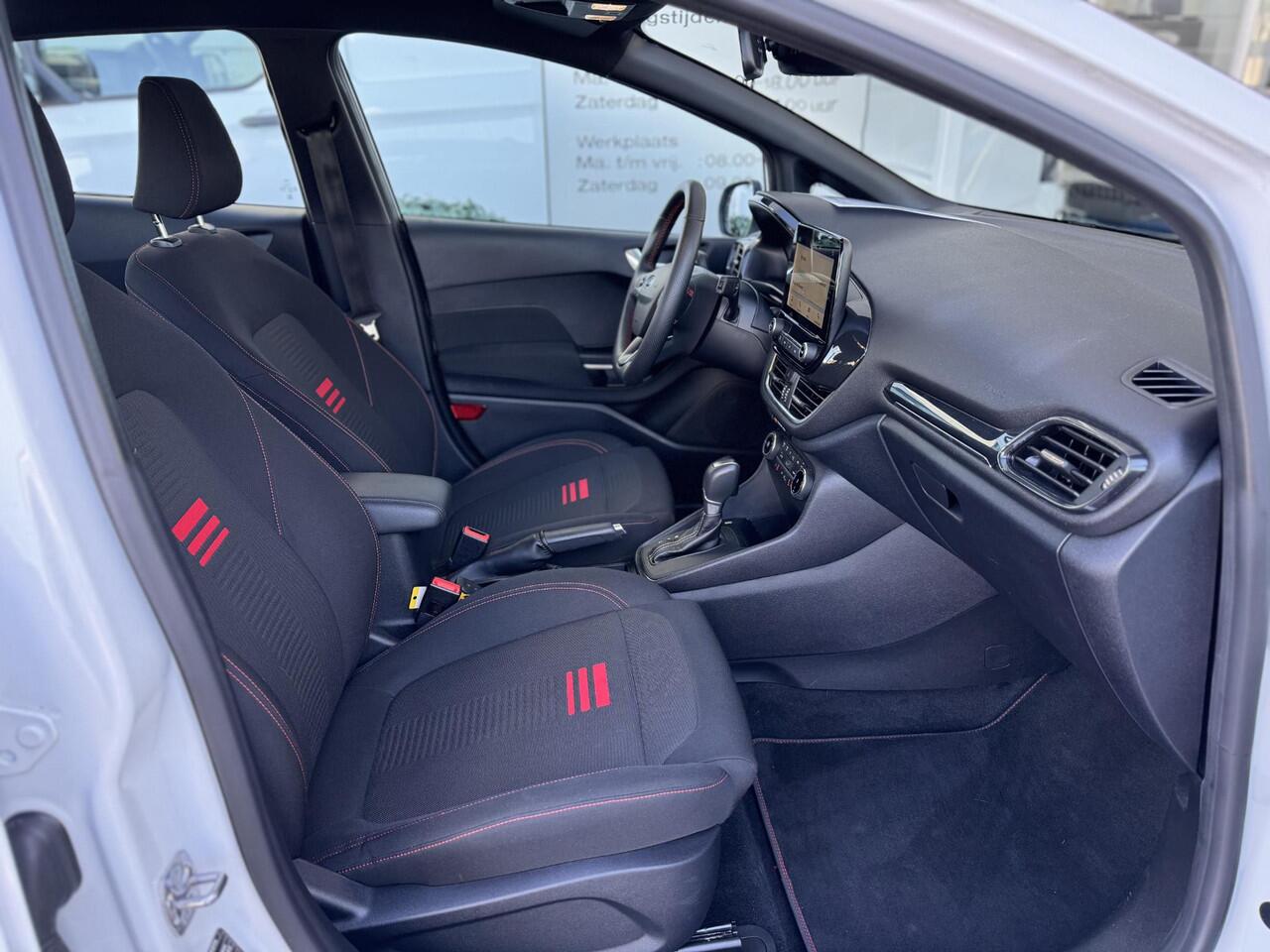 Ford FIESTA 125pk EcoB Hybrid Automaat ST-Line Camera Winter Parking pack Garantie 19-7-2027/max. 100.000km