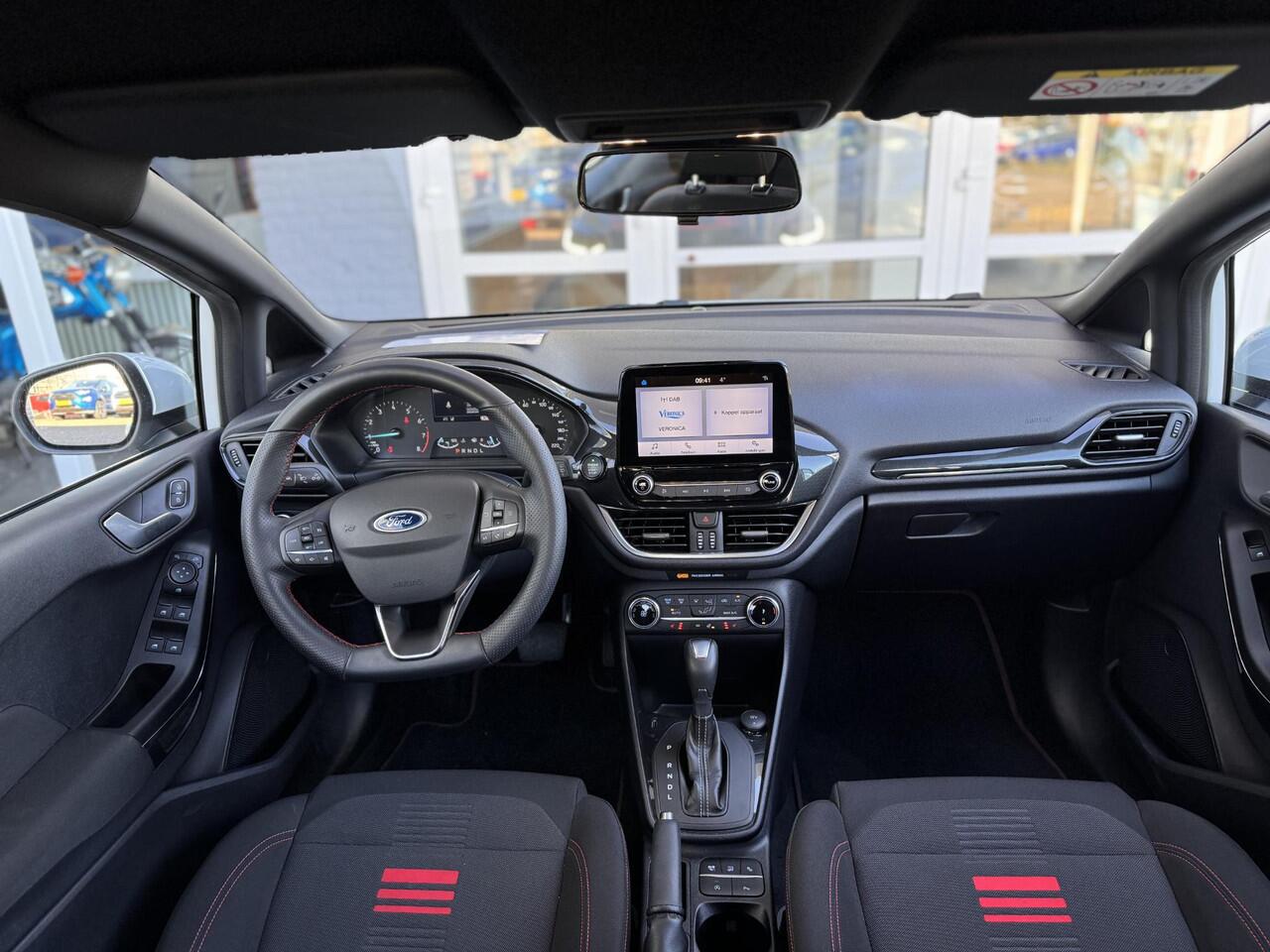 Ford FIESTA 125pk EcoB Hybrid Automaat ST-Line Camera Winter Parking pack Garantie 19-7-2027/max. 100.000km