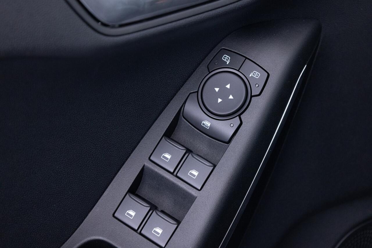 Ford FIESTA 1.0 EcoBoost Hybrid Titanium 5-drs | LED | NAVI