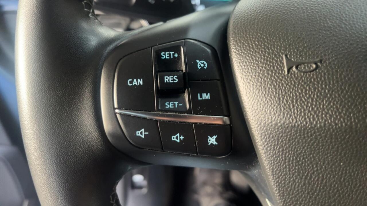 Ford FIESTA 1.0 ecoboost titanium hybrid