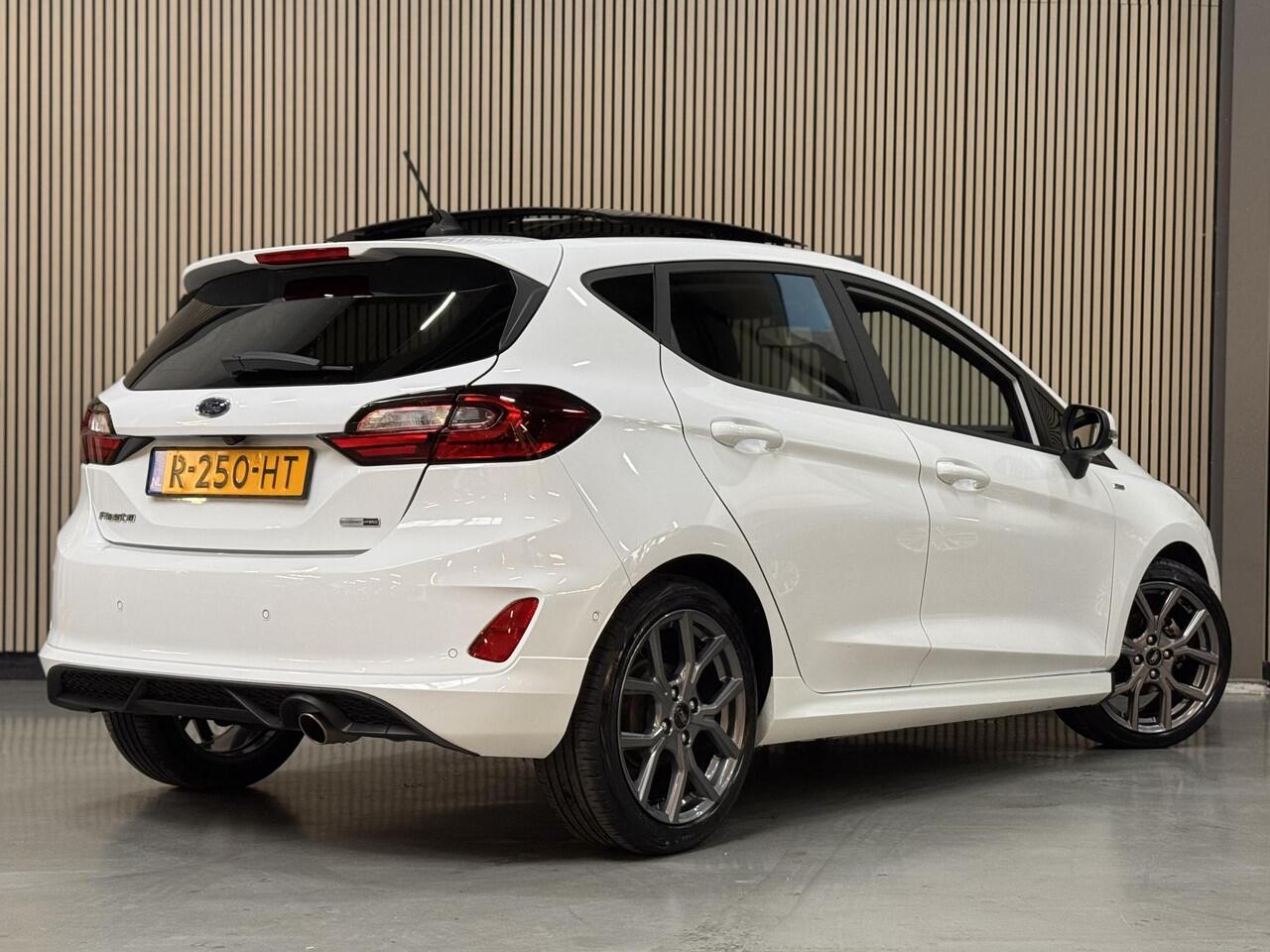 Ford FIESTA 125pk Eco Hybrid ST-Line X Panoramadak Full Options Winter Parking B&O pack Dealeronderhouden NL-Auto