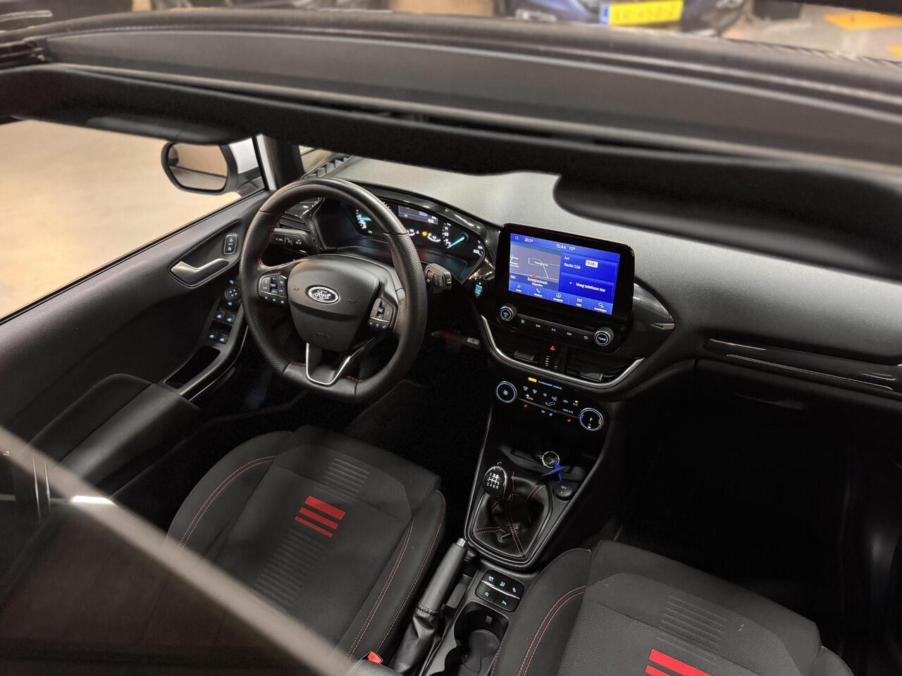 Ford FIESTA 125pk Eco Hybrid ST-Line X Panoramadak Full Options Winter Parking B&O pack Dealeronderhouden NL-Auto