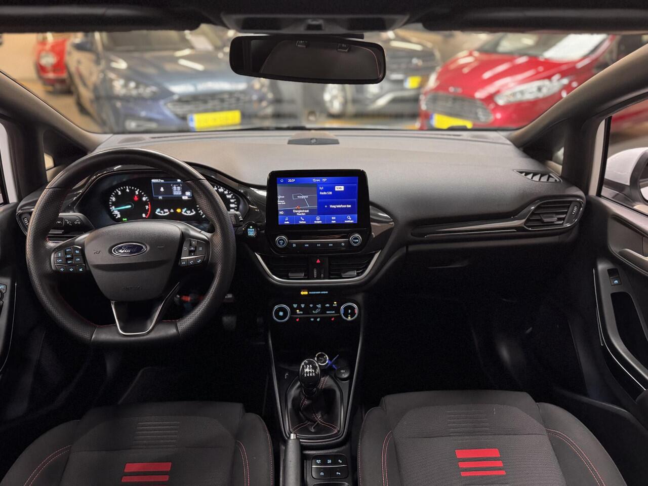 Ford FIESTA 125pk Eco Hybrid ST-Line X Panoramadak Full Options Winter Parking B&O pack Dealeronderhouden NL-Auto