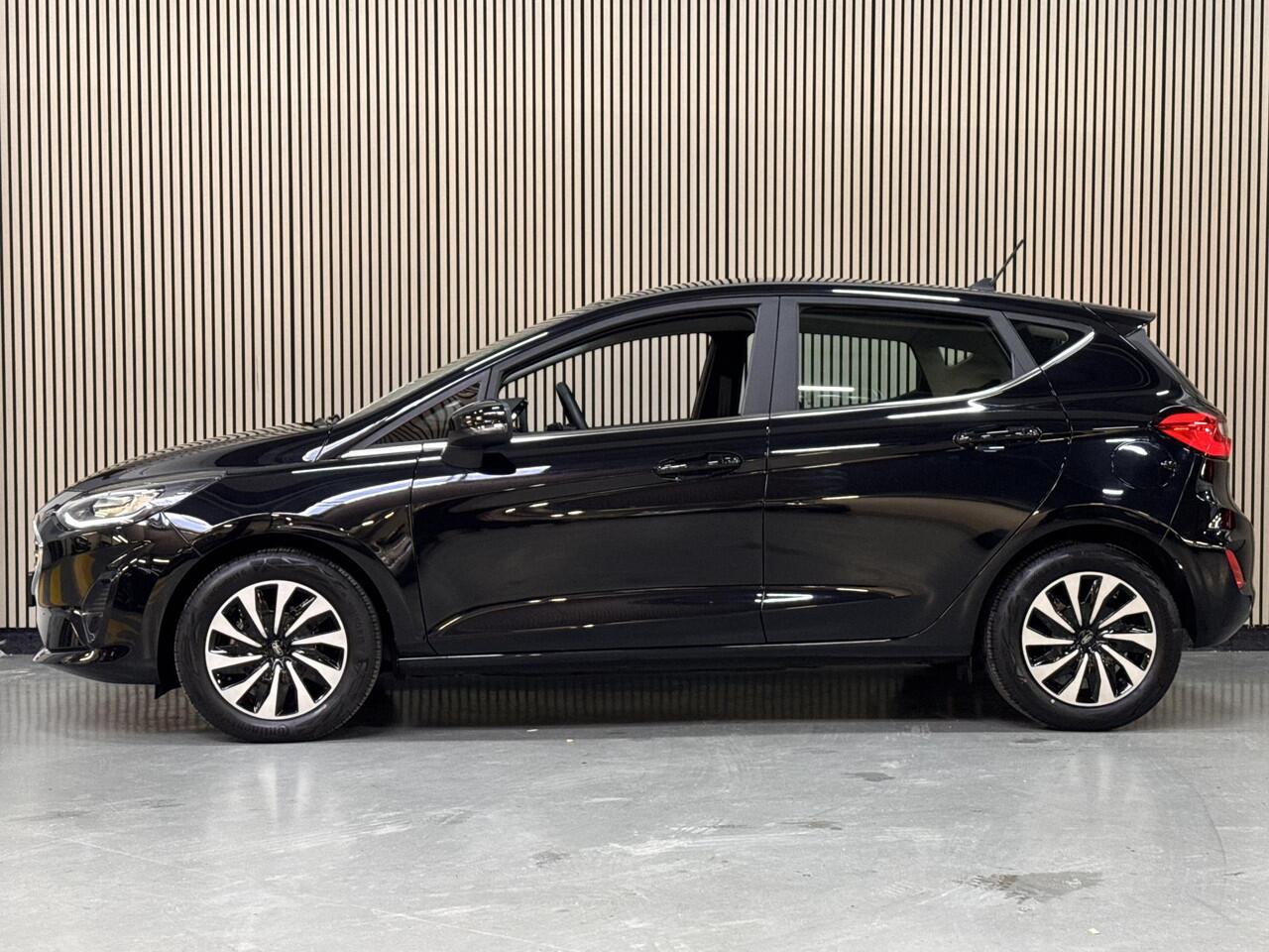 Ford FIESTA 125pk Eco Hybrid Titanium Navigatie Climat Adaptieve Cruise Control 19.000km NL-Auto