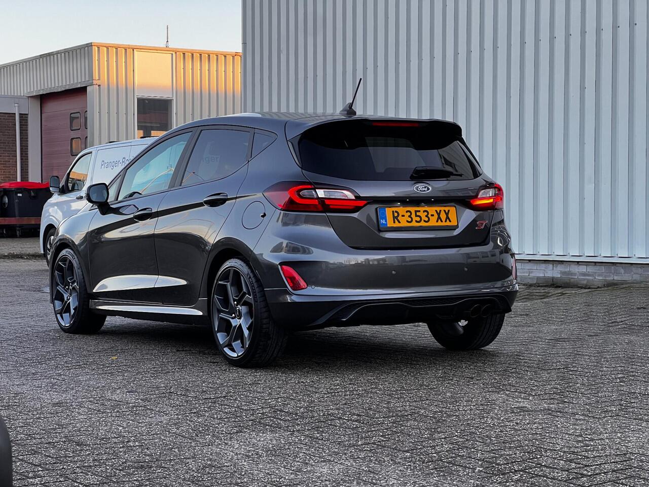 Ford FIESTA 1.5 Ecoboost ST-X 200pk | Winter-pack | Premium audio installatie | Cruise Control