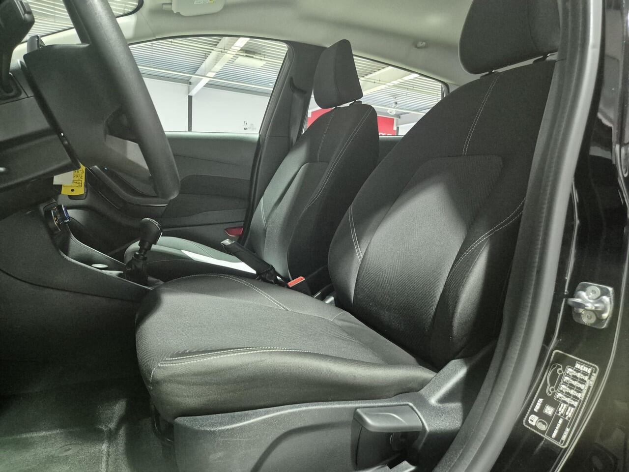 Ford FIESTA 1.0 EcoBoost Connected | Parkeersensoren achter | All season banden | Navigatie | Dealer onderhouden |