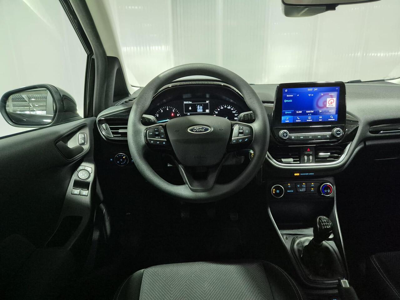 Ford FIESTA 1.0 EcoBoost Connected | Parkeersensoren achter | All season banden | Navigatie | Dealer onderhouden |