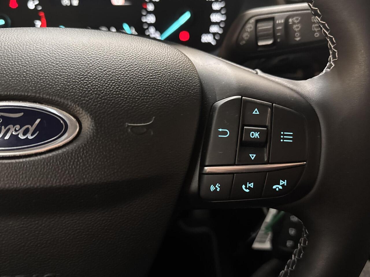 Ford FIESTA 125pk Eco Hybrid Titanium Navigatie Climat Adaptieve Cruise Control 19.000km NL-Auto