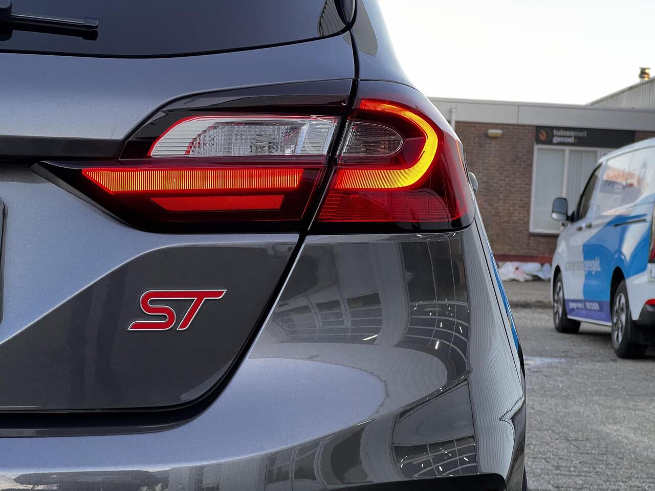 Ford FIESTA 1.5 Ecoboost ST-X 200pk | Winter-pack | Premium audio installatie | Cruise Control