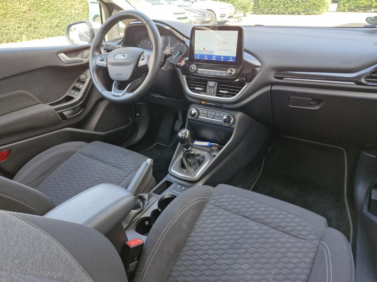 Ford FIESTA 100 pk Titanium | Navigatie | Keyless | Draadloze telefoonlader