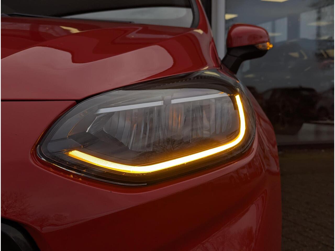 Ford FIESTA 1.0 EcoBoost Hybrid ST-Line | Trekhaak | Led | Cruise control | Climate control | PDC A | Cayplay / Android Auto