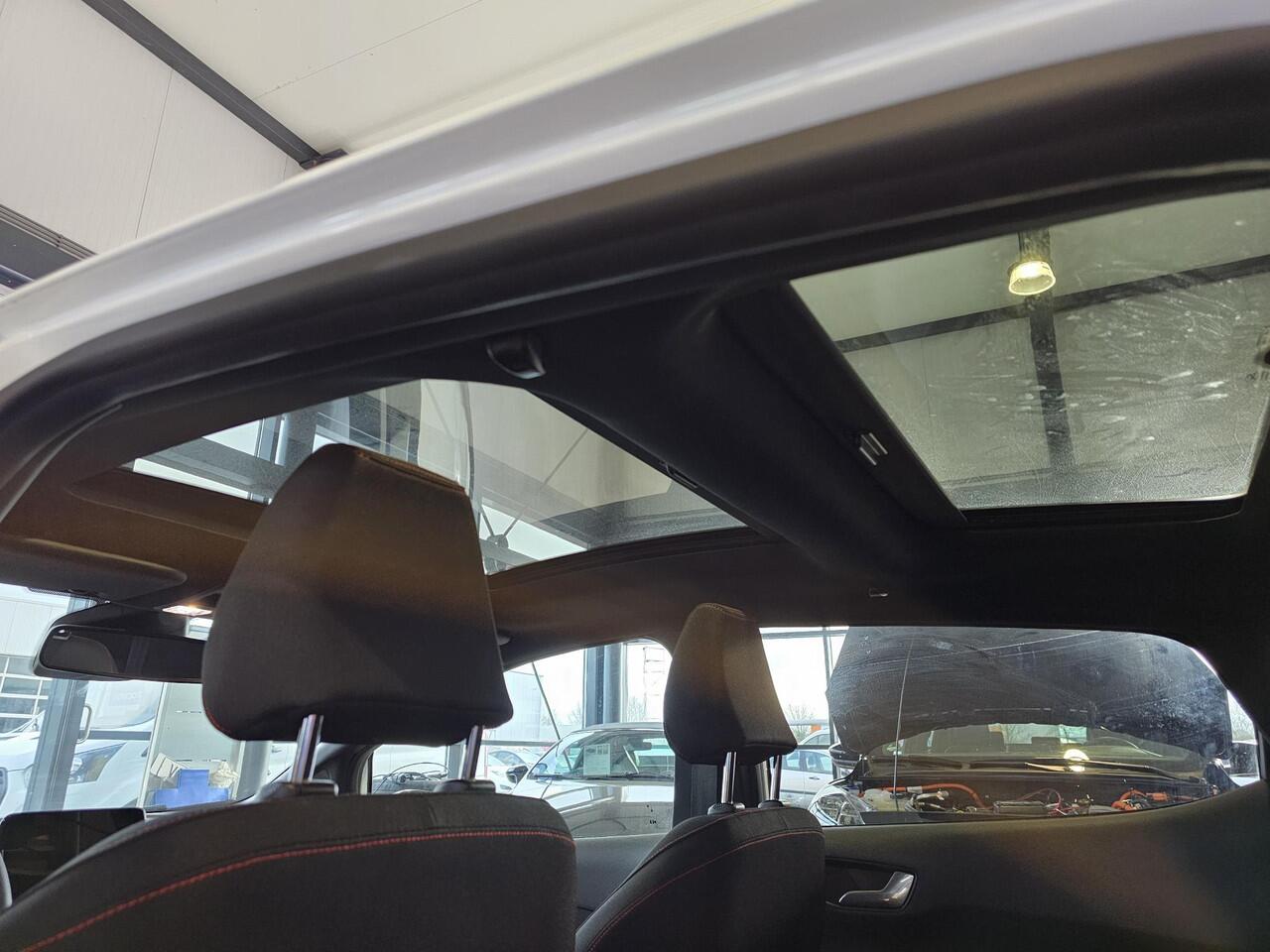 Ford FIESTA 1.0 EcoBoost Hybrid ST-Line X - Panoramadak