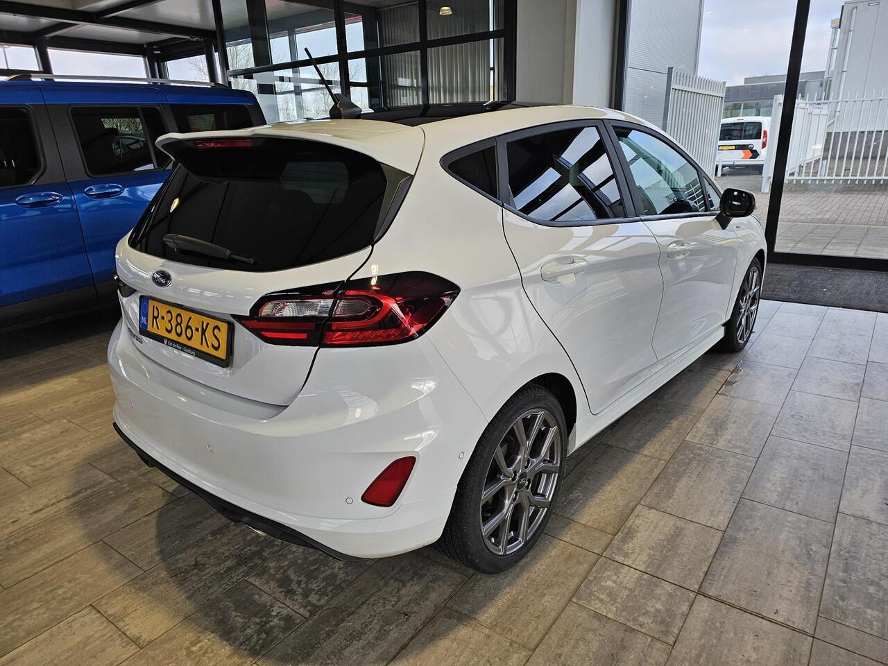 Ford FIESTA 1.0 EcoBoost Hybrid ST-Line X - Panoramadak