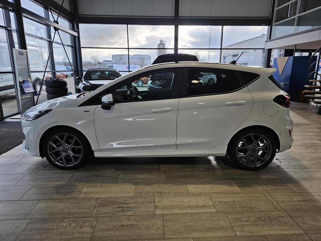 Ford FIESTA 1.0 EcoBoost Hybrid ST-Line X - Panoramadak