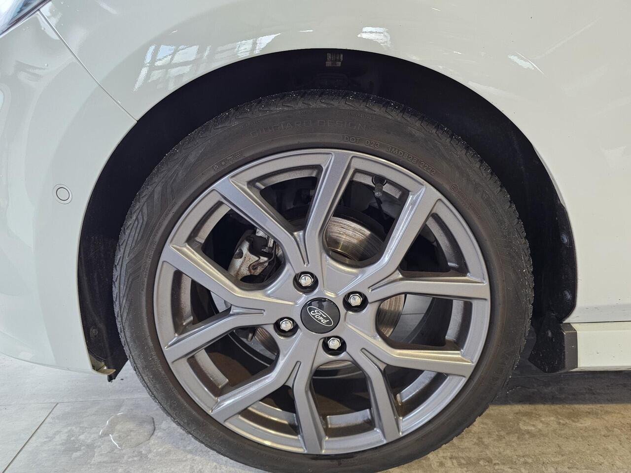 Ford FIESTA 1.0 EcoBoost Hybrid ST-Line X - Panoramadak