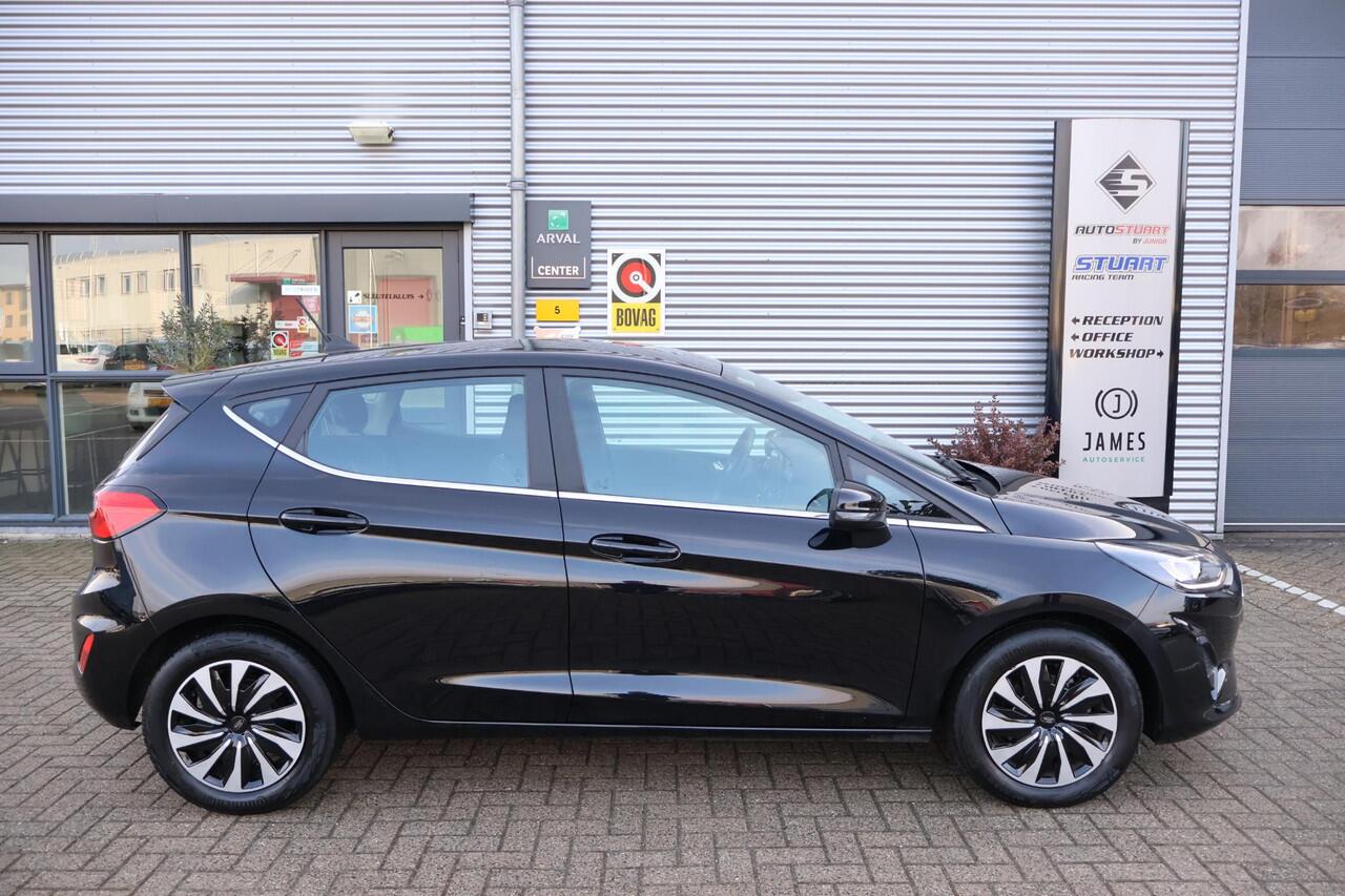 Ford FIESTA 1.0 Hybrid Titanium 2e Eigenaar | Volledig Onderh | NAP | BTW | Carplay | Keyless | Cruise | Full LED | LMV | Start/Stop | PDC